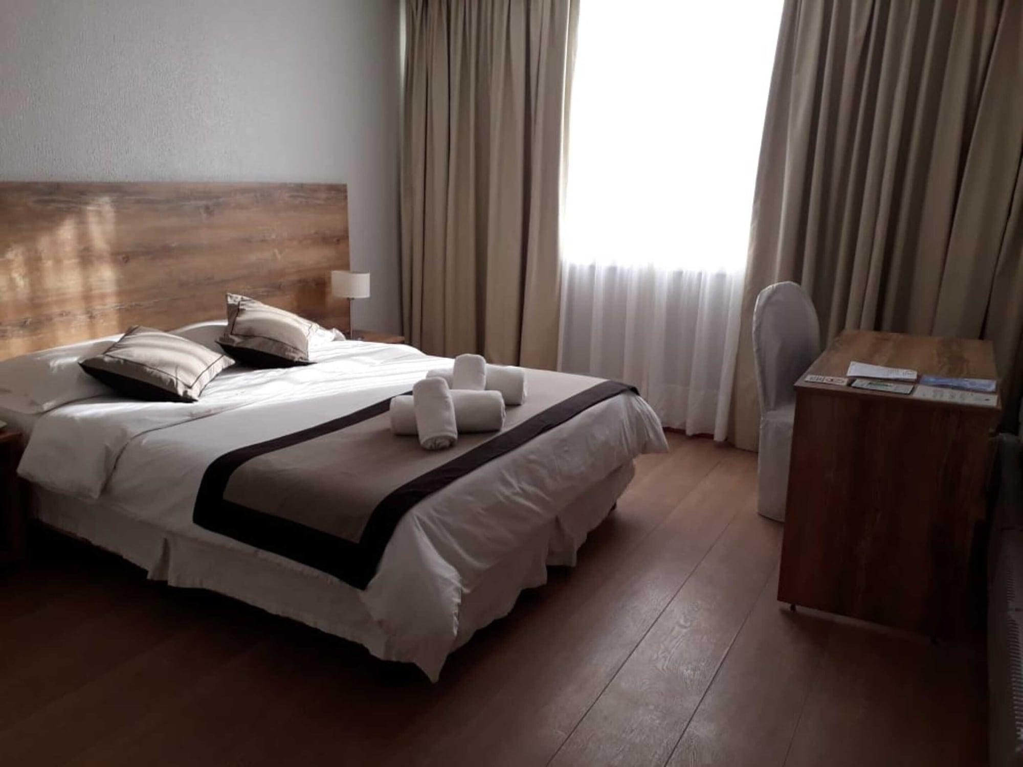 Hotel Tehuelche Esquel Exterior photo