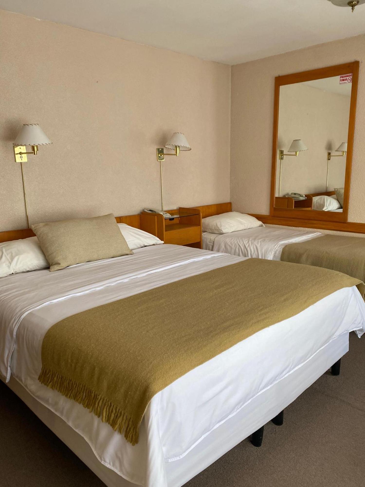 Hotel Tehuelche Esquel Exterior photo