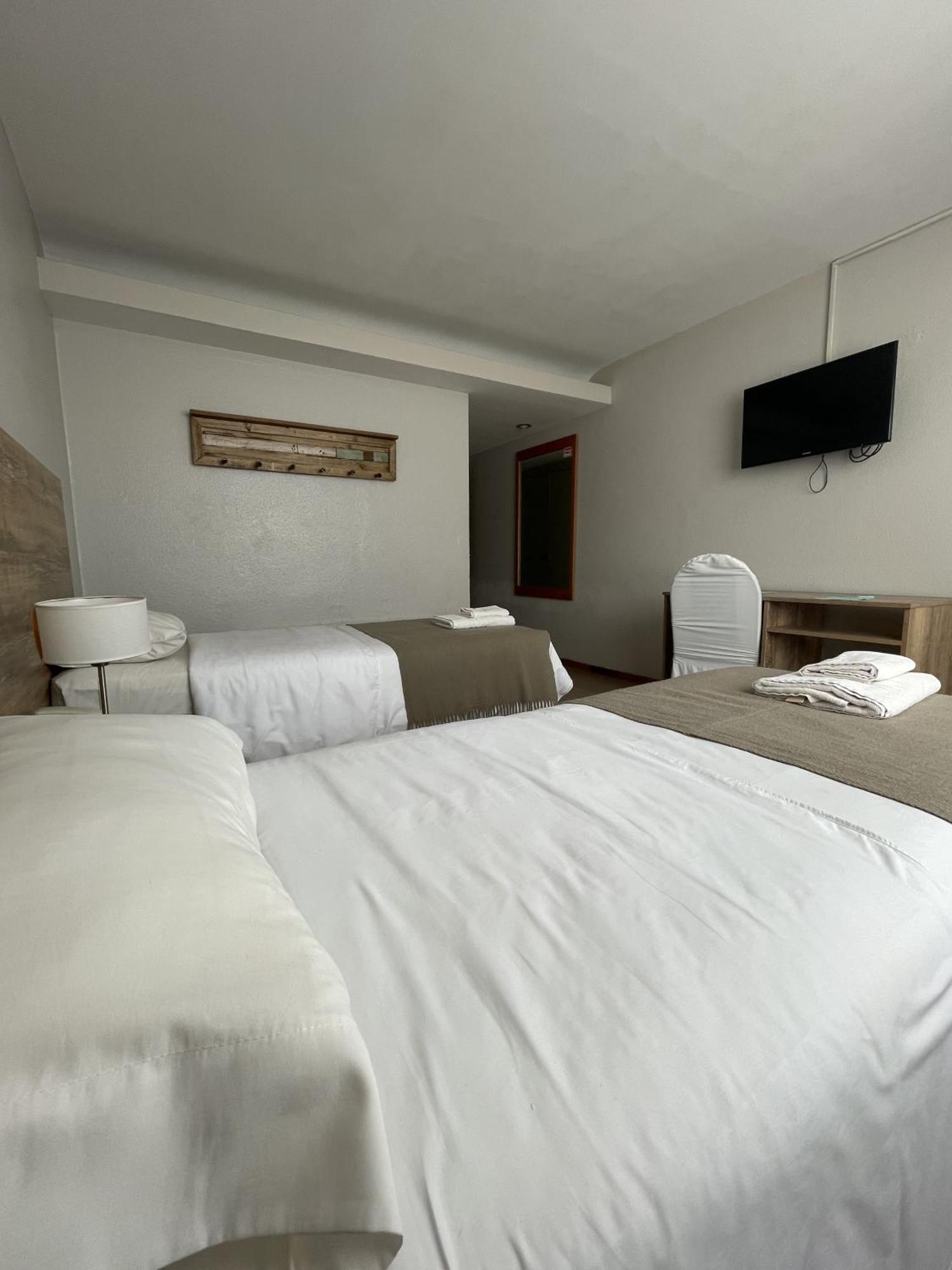 Hotel Tehuelche Esquel Exterior photo